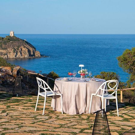 Baia Di Chia Resort Sardinia, Curio Collection By Hilton Buitenkant foto