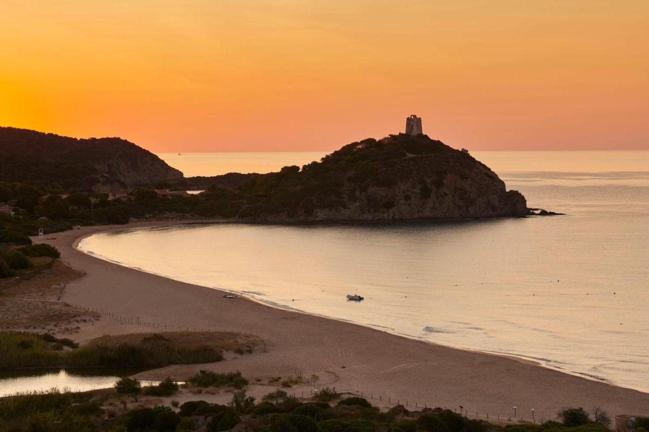 Baia Di Chia Resort Sardinia, Curio Collection By Hilton Buitenkant foto