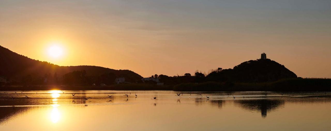 Baia Di Chia Resort Sardinia, Curio Collection By Hilton Buitenkant foto