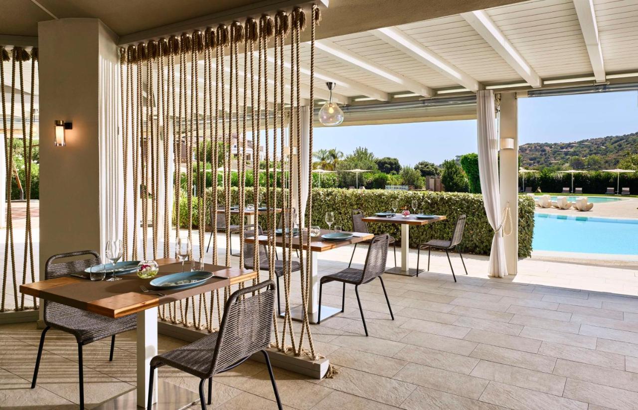 Baia Di Chia Resort Sardinia, Curio Collection By Hilton Buitenkant foto