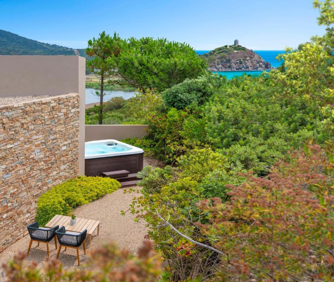 Baia Di Chia Resort Sardinia, Curio Collection By Hilton Buitenkant foto