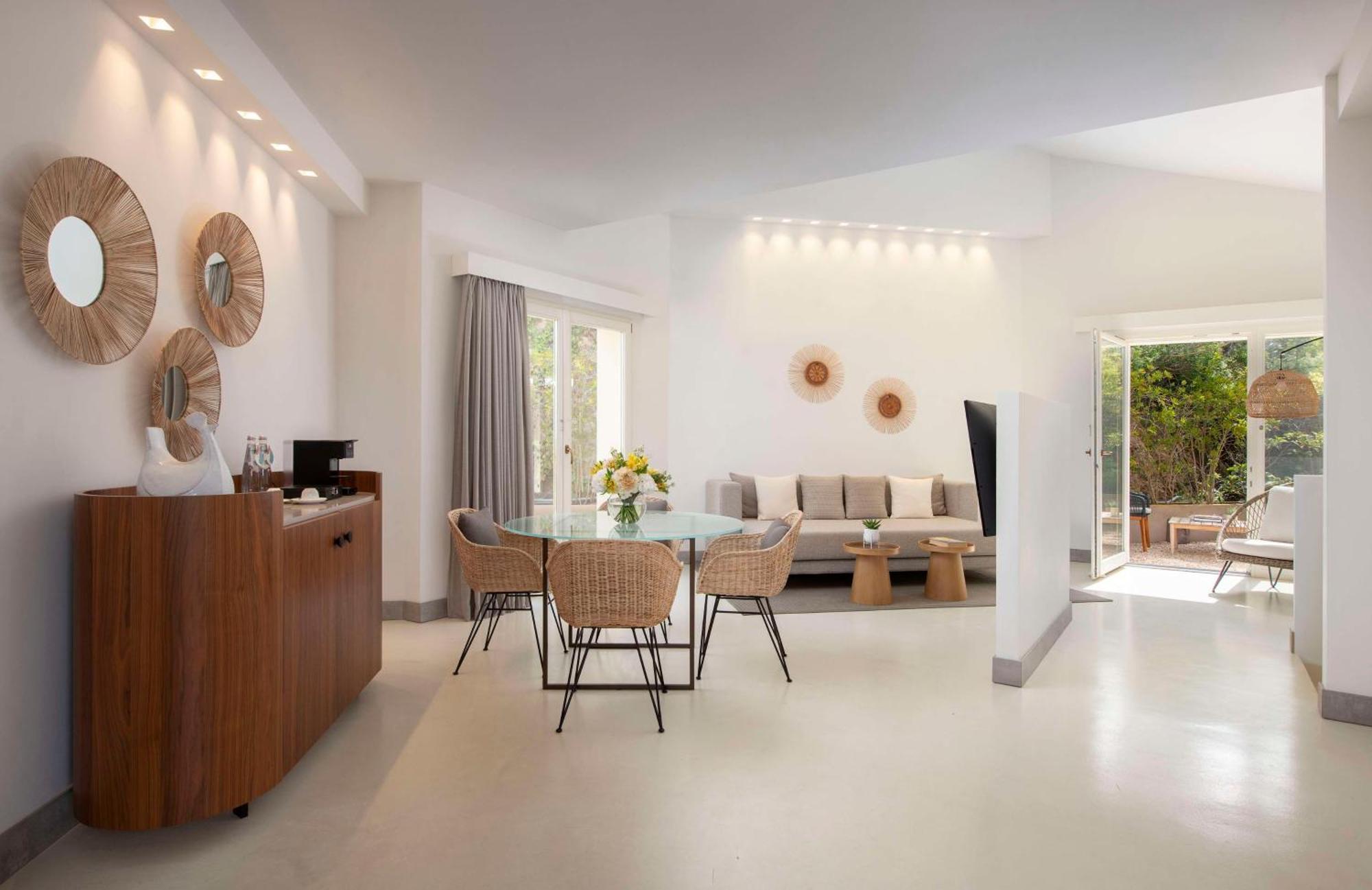 Baia Di Chia Resort Sardinia, Curio Collection By Hilton Buitenkant foto