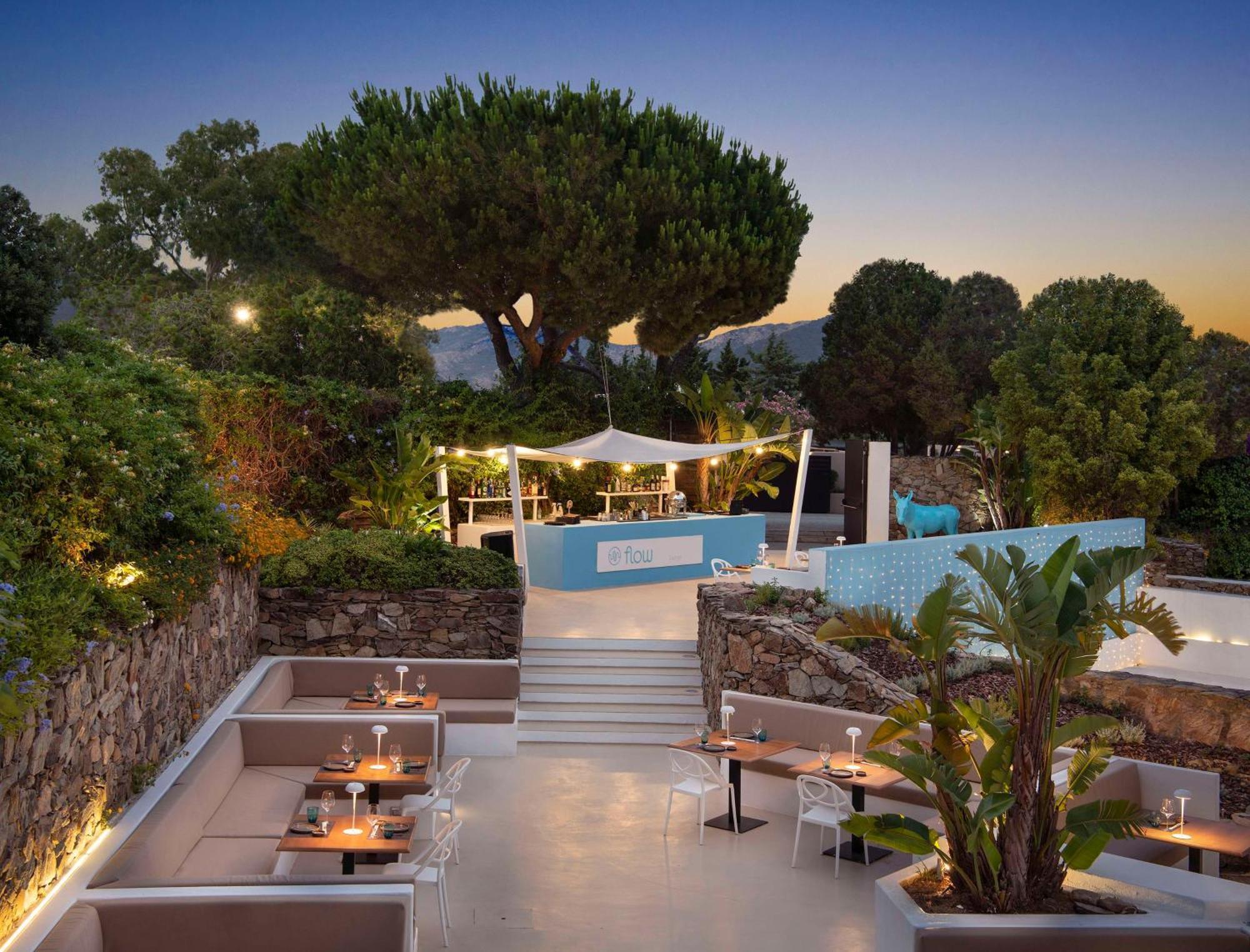 Baia Di Chia Resort Sardinia, Curio Collection By Hilton Buitenkant foto
